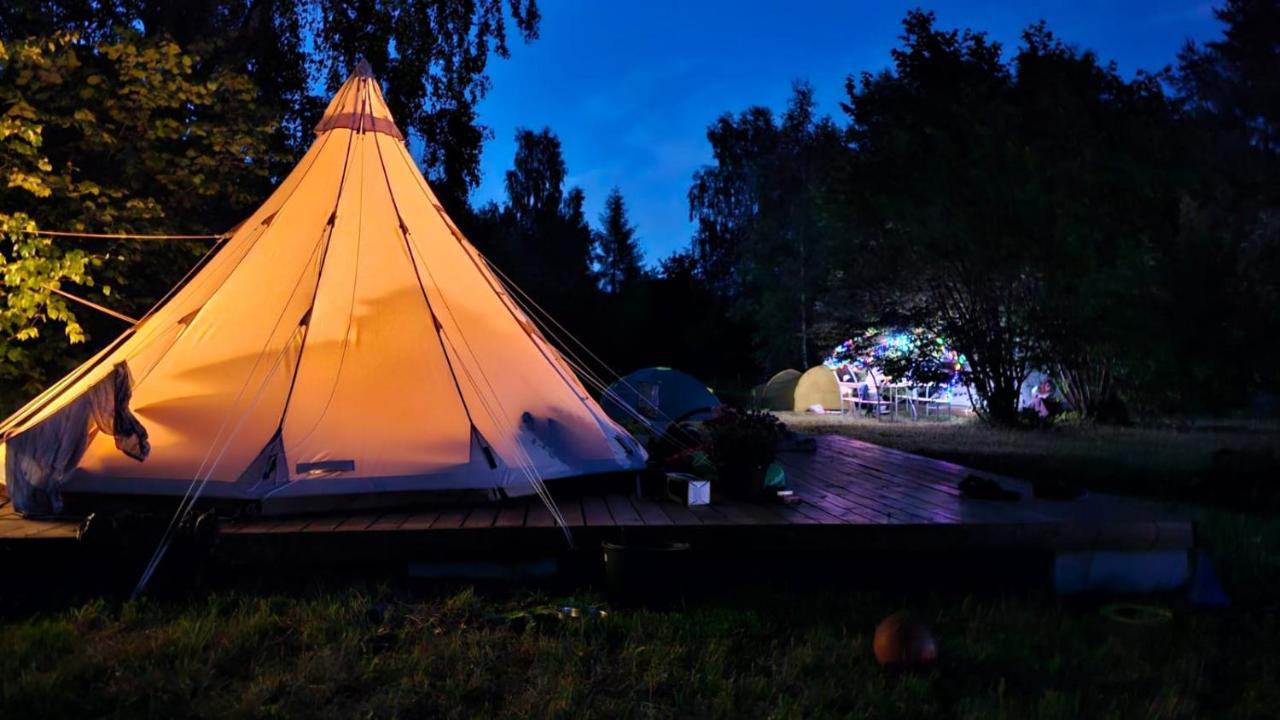 Glamping Fluffy Horns - Glempings Pukainie Ragi Hotel Plieņciems Екстериор снимка